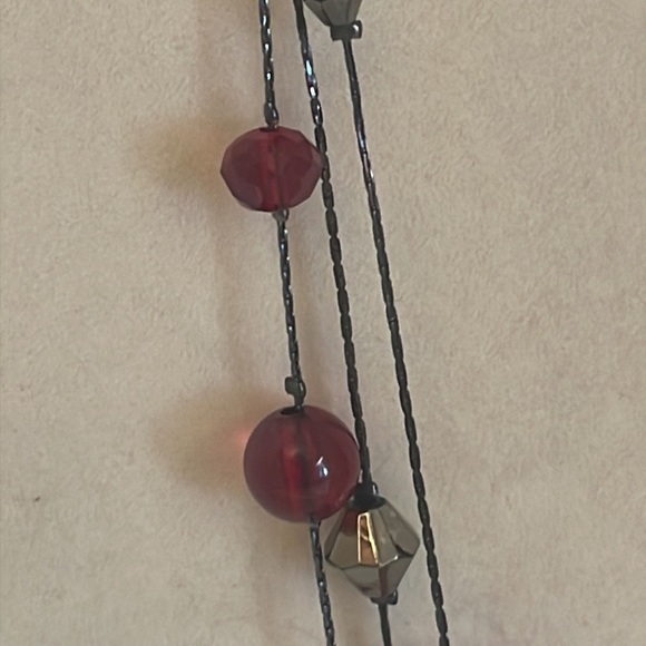 17” triple strand Boston link chain necklace with 17 red/orange & silver beads - Picture 6 of 10